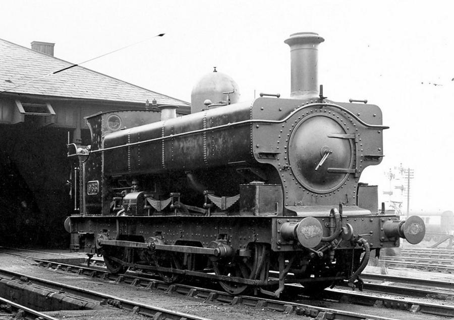 GWR Buffalo tank 963 at Pontypool Road shed in 1935